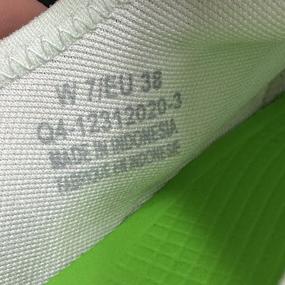 OOFOS OOmg eeZee Low Womens Size 7 Shoes White Mesh Recovery Comfort Support - Picture 8 of 8